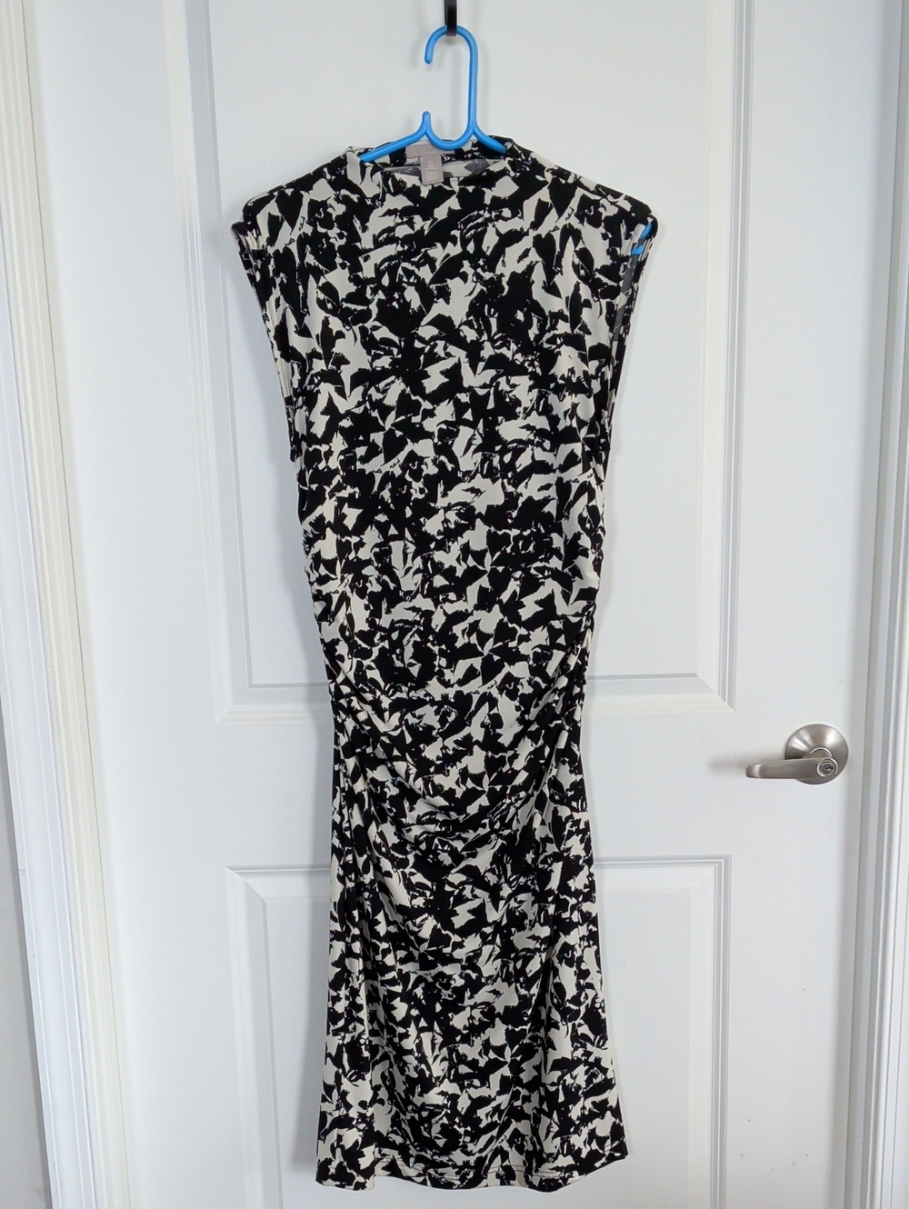 H&M Black & White Printed Sheath Dress